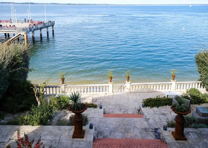 Vila Belle Epoque - Archik - Vue Bassin - 1 Ere Ligne